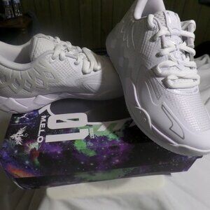 Puma Lamelo Ball MB.01 Lo Triple white Women’s Shoes – Szie 5-NIB
